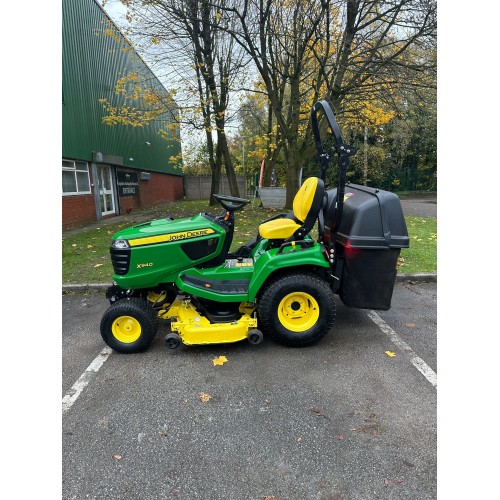 John Deere X940 garden tractor with 48" Accel Deep Deck and Rear Hopper Collector System